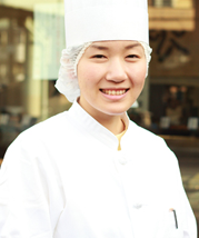 山下 奈恵さん